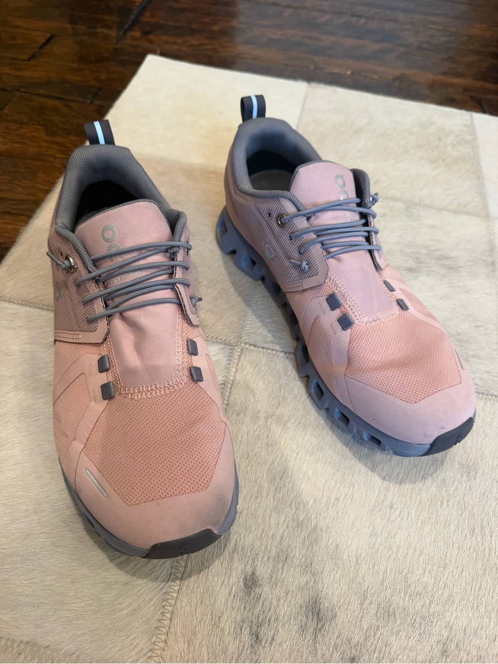 On Running Cloud 5 Waterproof Lace-Up Sneakers